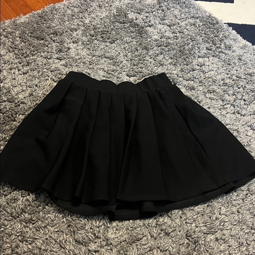 Black Pleated Mini Skirt